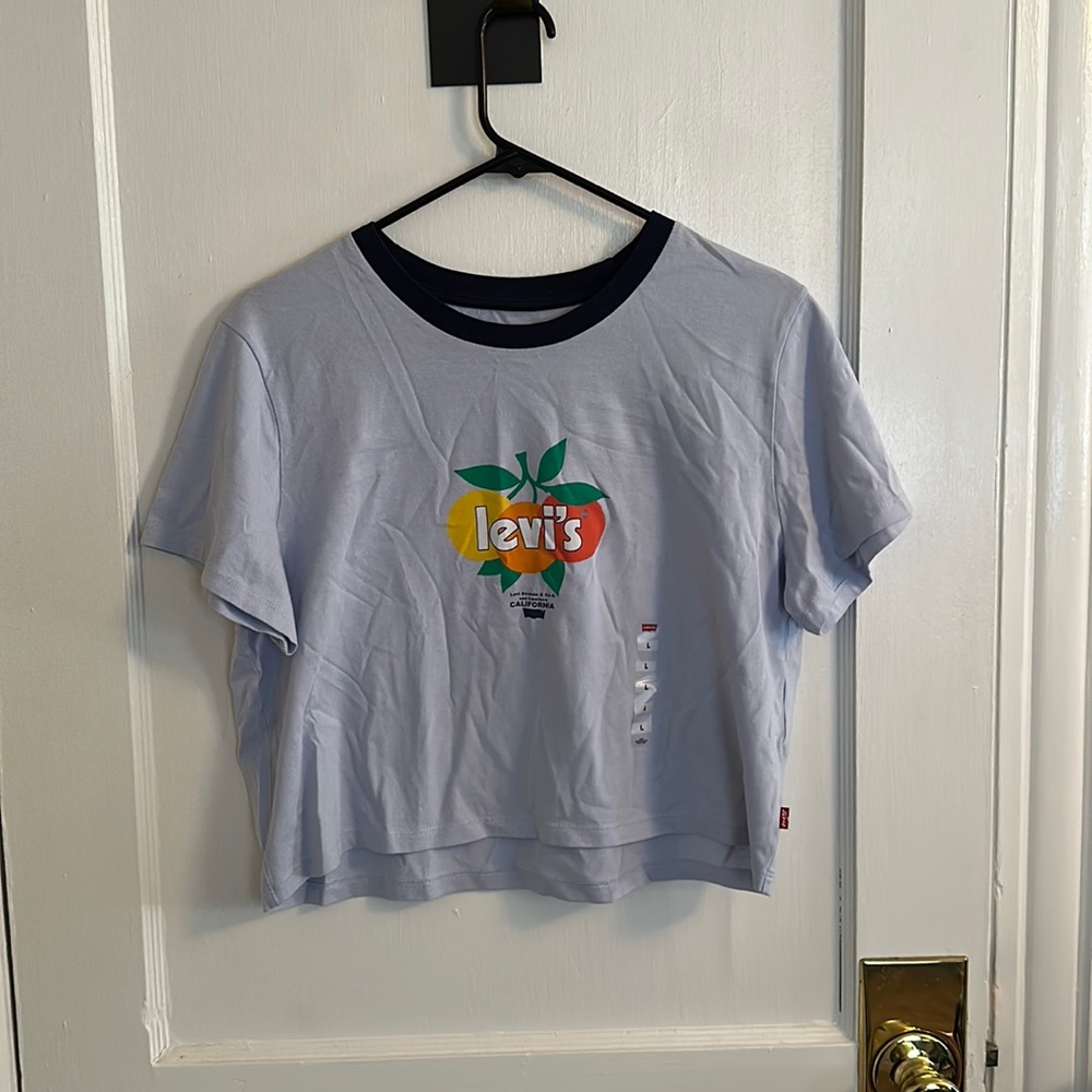 Levi’s Cropped Tee